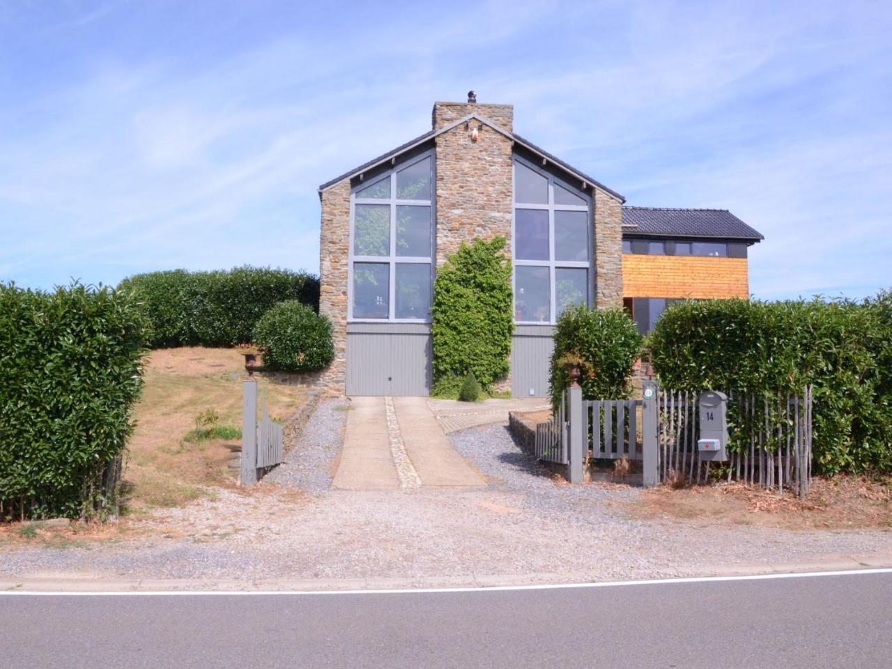 Gorgeous Holiday Home In Stoumont With Garden Eksteriør billede