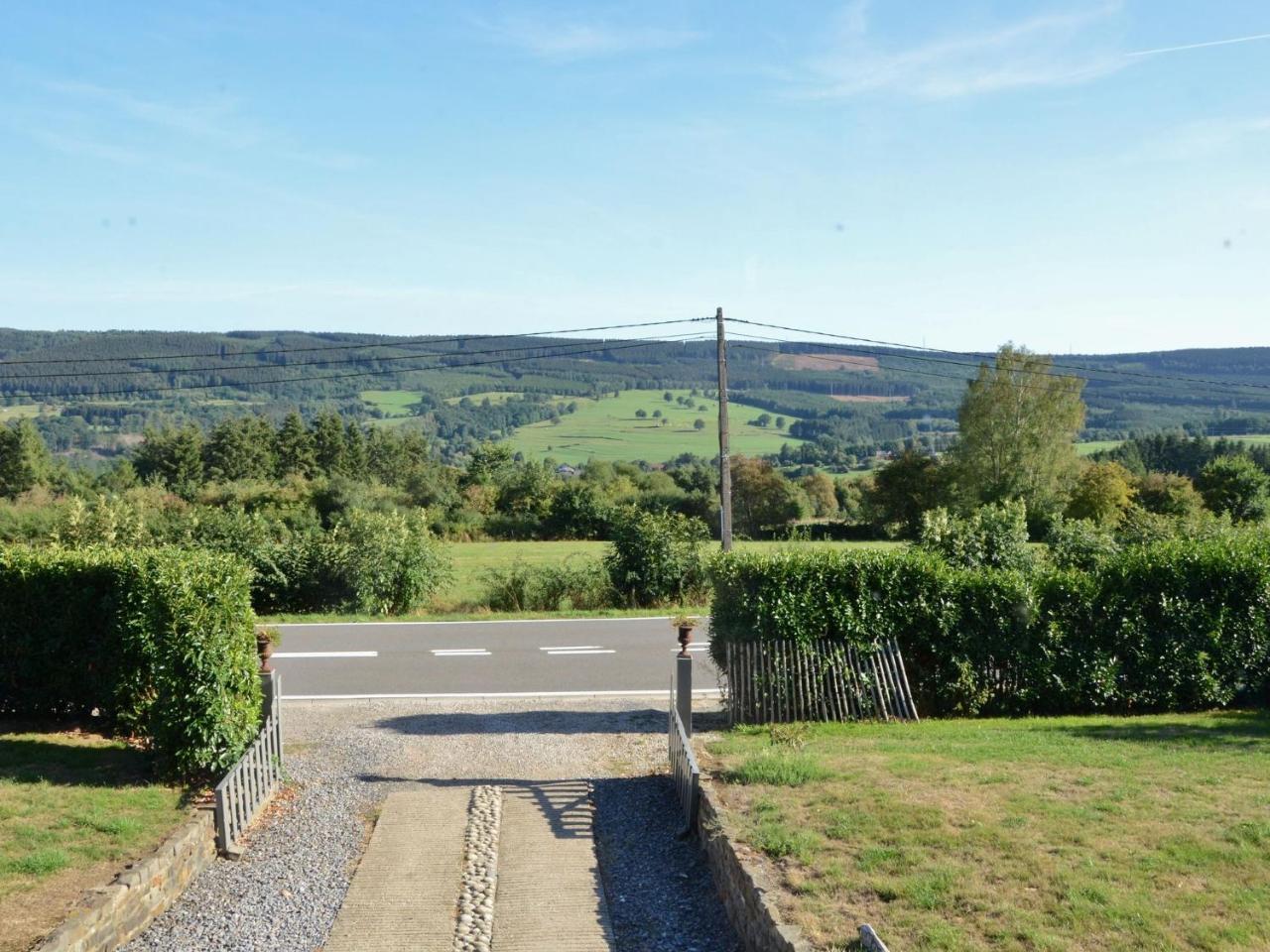 Gorgeous Holiday Home In Stoumont With Garden Eksteriør billede
